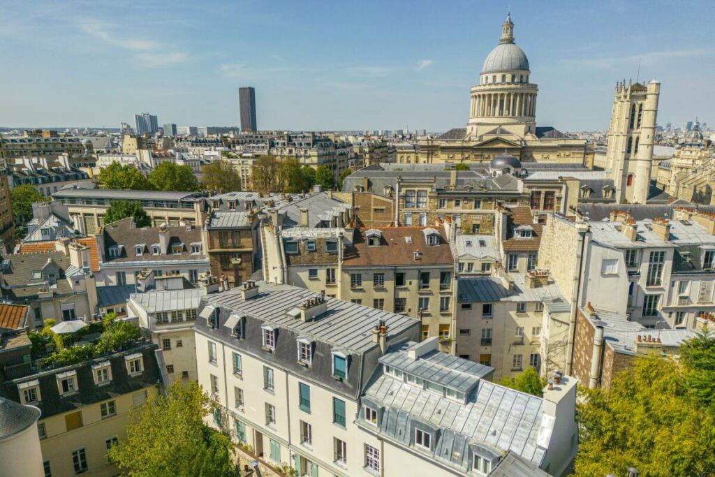 A Paris, les propriétaires misent tout sur des revenus exceptionnels grâce aux JO… et bloquent le marché de l’immobilier