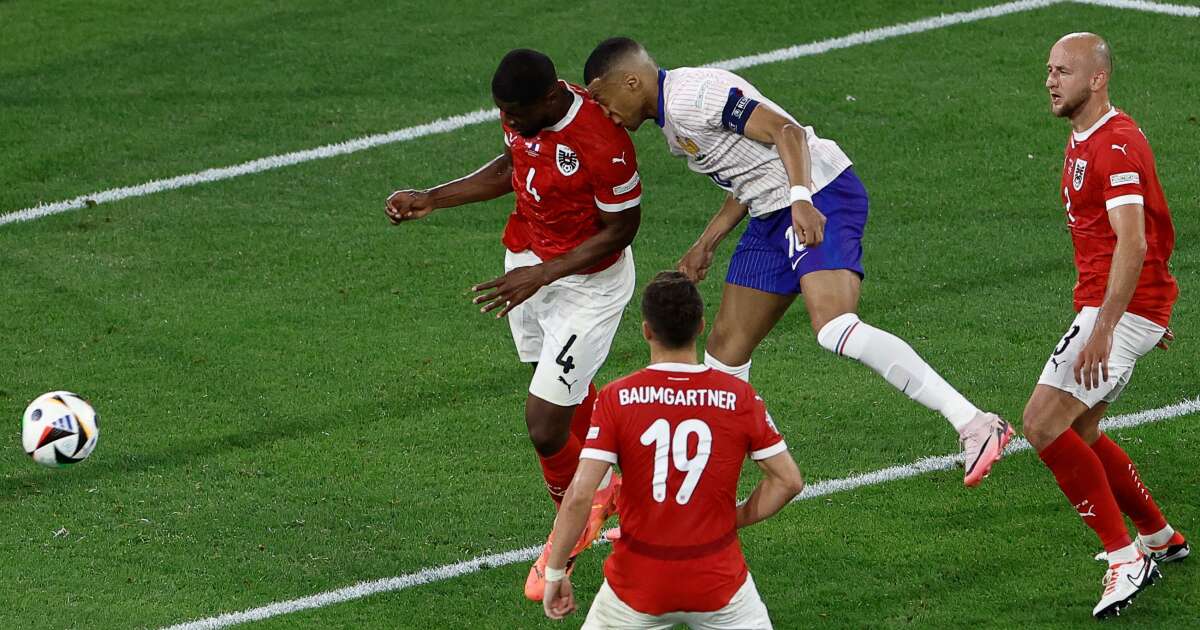 Le nez cassé de Mbappé éclipse la victoire de Bleus “impénétrables”