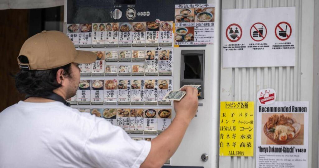 Les nouveaux billets de banque au Japon, un casse-tête pour les petits commerçants