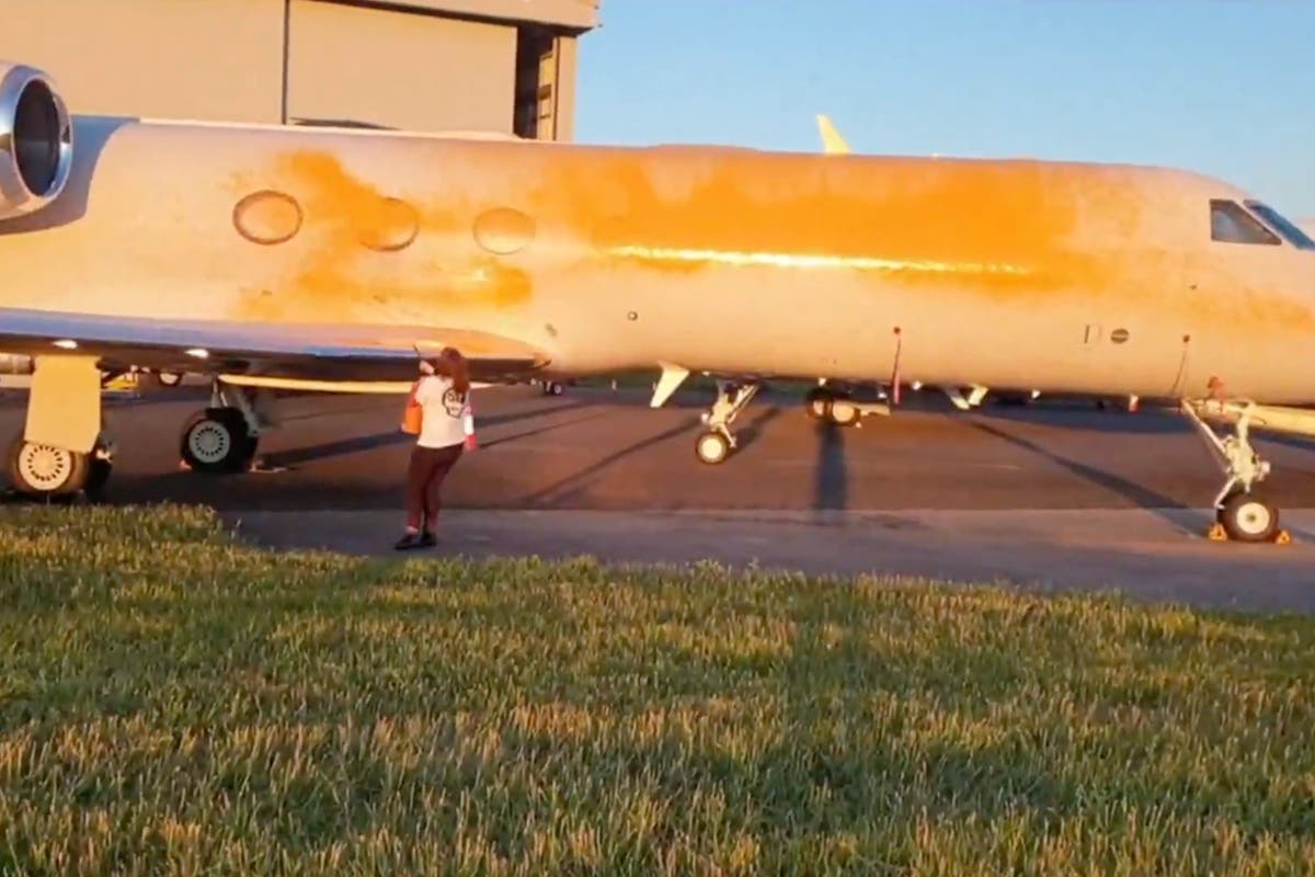 Just Stop Oil spray paint private jets and ‘target Taylor Swift’s plane’ at Stansted Airport