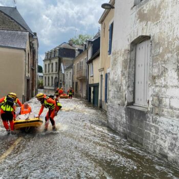 Crues : vigilance rouge levée en Mayenne et Maine-et-Loire, Craon sous les eaux