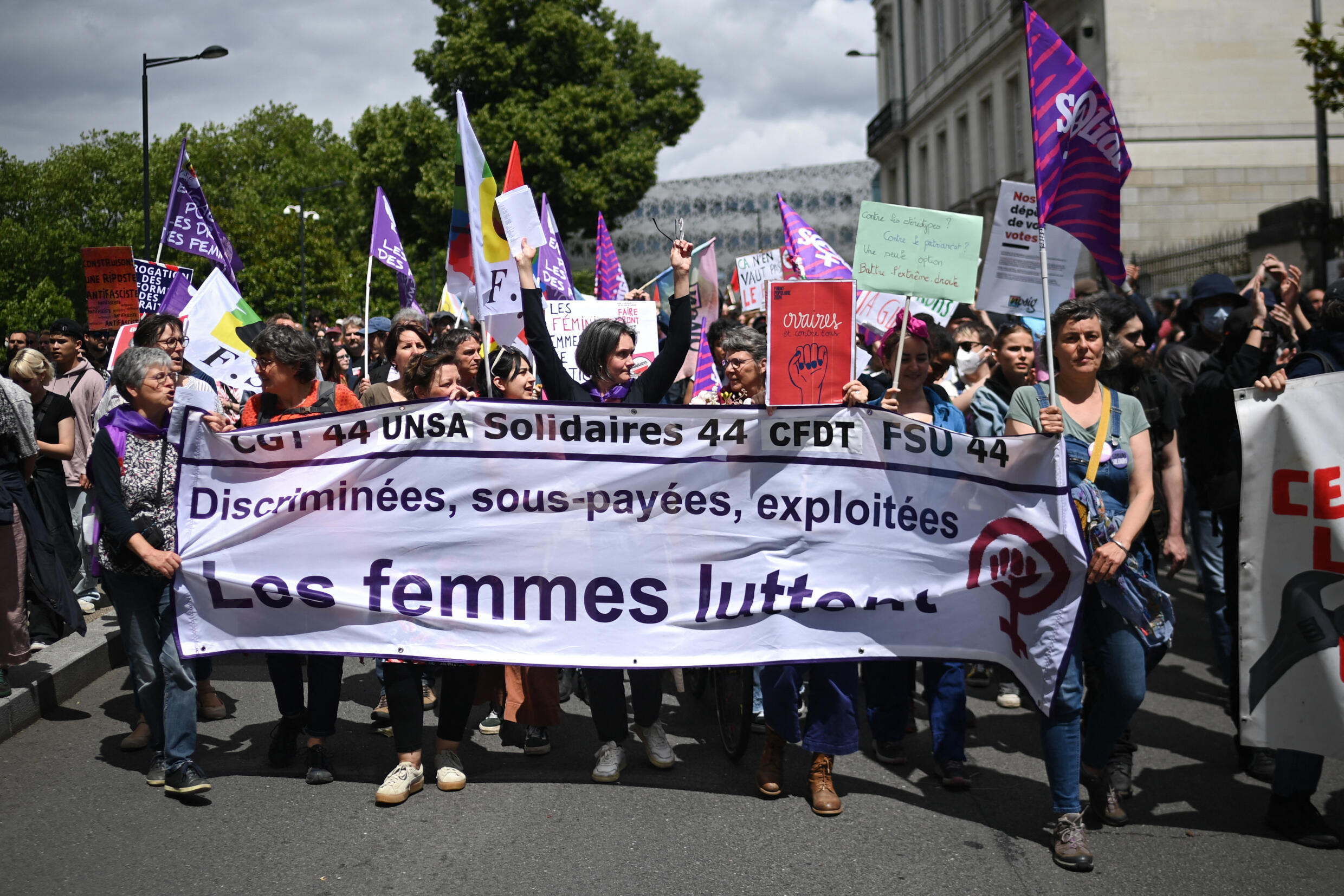 🔴 Législatives en direct : des marches féministes contre le RN organisées dans plusieurs villes