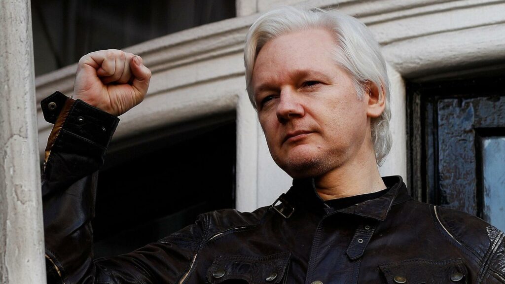 Julian Assange bientôt libre, pourquoi est-il un personnage si controversé ?