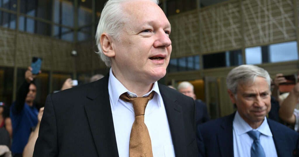 Julian Assange, le fondateur de Wikileaks, est libre