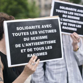 Racisme, antisémitisme : une forte «montée des crispations identitaires» recensée en 2023 en France