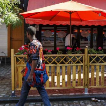 À Bruxelles, “on risque désormais de prendre une balle à la terrasse d’un café”