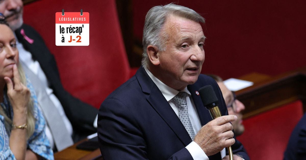 L'ancien député français du Rassemblement national Roger Chudeau s'exprime lors d'une séance de questions au gouvernement à l'Assemblée nationale à Paris, le 3 octobre 2023.