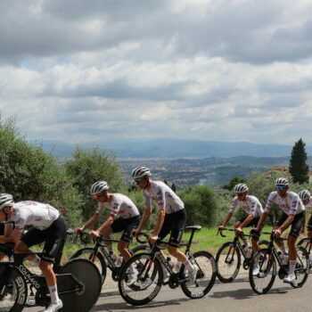 DIRECT. Tour de France 2024 : sept ascensions pour les 176 coureurs engagés au départ de Florence, en Italie... Suivez la première étape