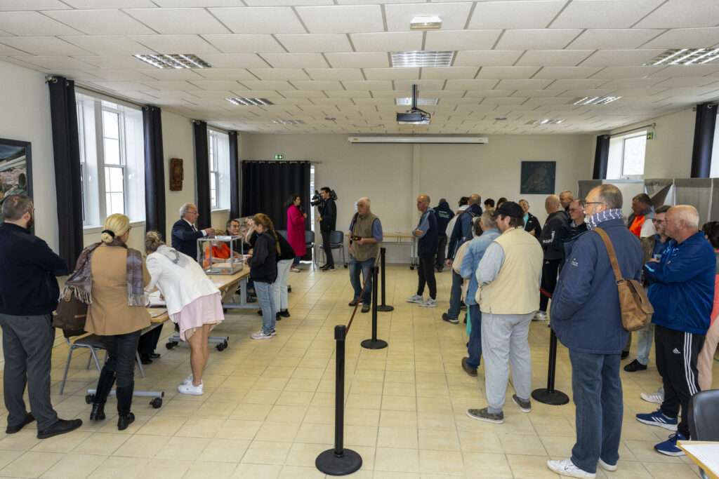 Législatives : de Saint-Pierre-et-Miquelon à la Nouvelle-Calédonie, l'Outre-mer passe au vote