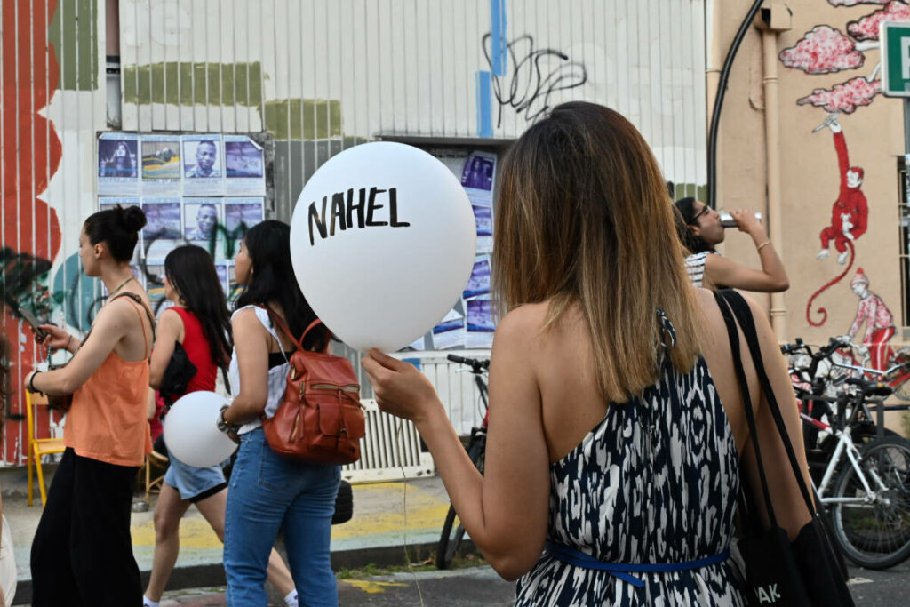 Plusieurs centaines de personnes réunies à Nanterre pour rendre hommage à Nahel