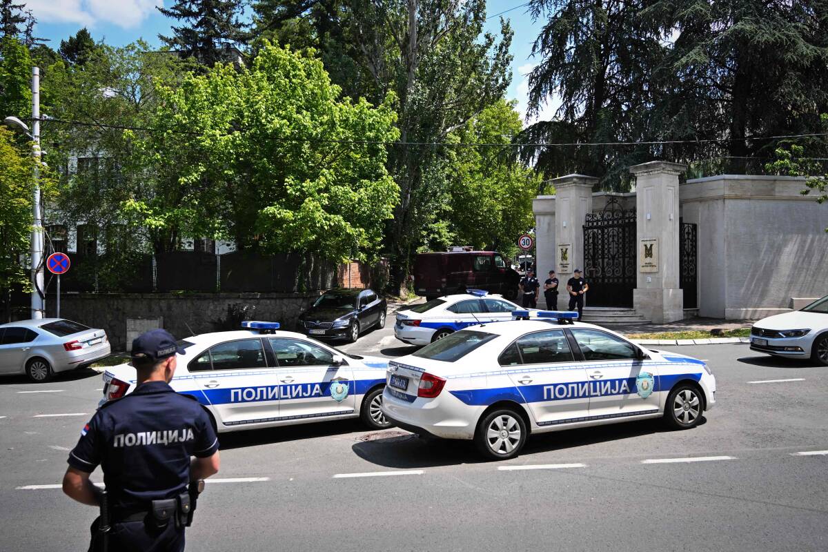 Un policier blessé lors d’un « acte terroriste » devant l’ambassade d’Israël en Serbie