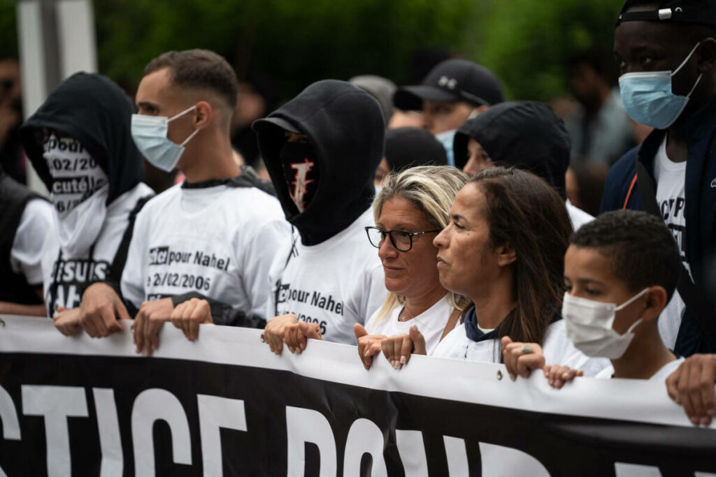 A la marche pour Nahel : « Les jeunes, réveillez-vous, ça vote demain ! »