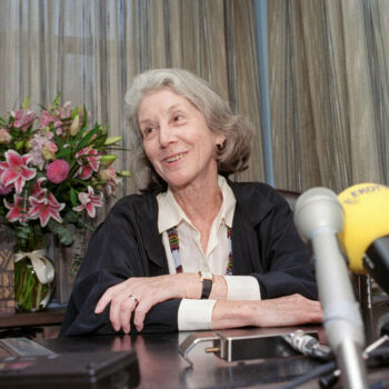 La prix Nobel Nadine Gordimer, en 1992 : « Combien de Français lisent les livres des écrivains noirs francophones ? »