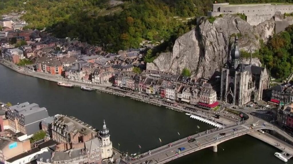 Découverte : Dinant, la "fille de la Meuse"