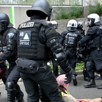 AfD-Parteitag: Proteste, Blockaden und Verletzte