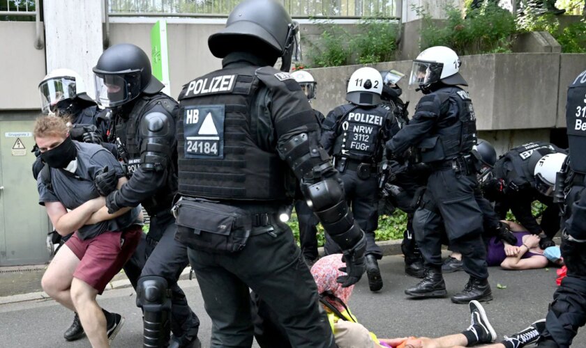 AfD-Parteitag: Proteste, Blockaden und Verletzte