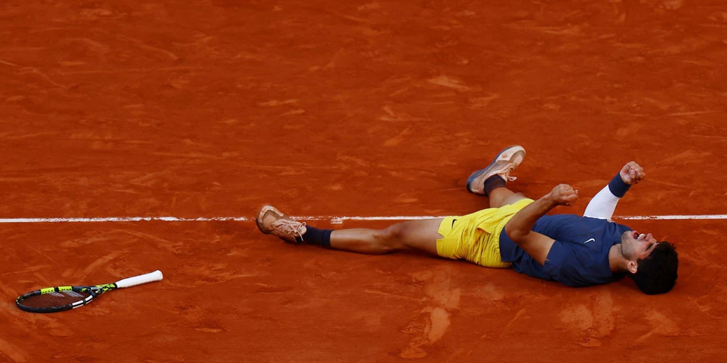 Alcaraz, enorme campeón de Roland Garros