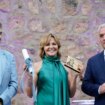 Almudena Ariza, emocionada en Brihuega, recoge el Premio 'Manu Leguineche'