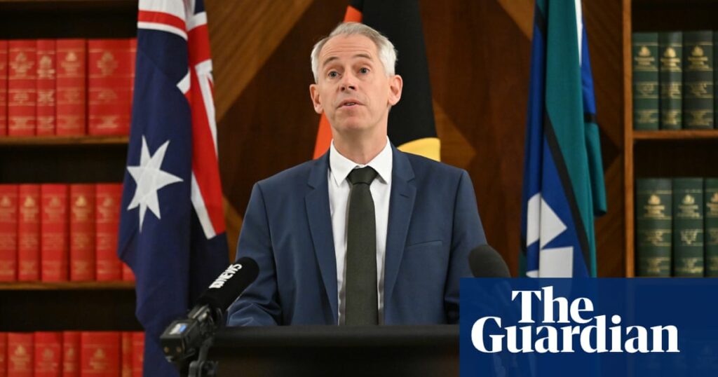 Andrew Giles issues new rules for visa cancellations that make community safety ‘highest priority’