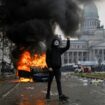 Argentine: Feu vert du Sénat aux réformes Milei rejetées dans des manifestations violentes