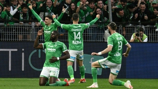 Barrage pour la Ligue 1: Saint-Étienne retrouve l'élite, Metz relégué en Ligue 2