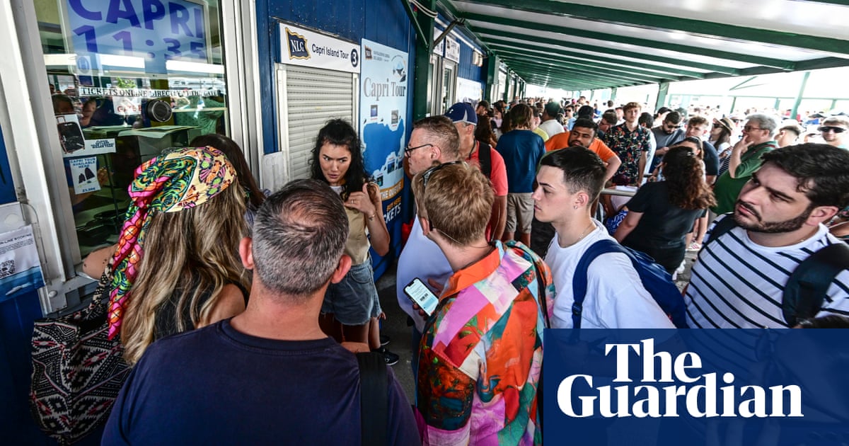 Capri lifts ban on tourists after resolving problems with water supply