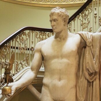 Cette statue de Napoléon nu qui faisait honte à l'empereur