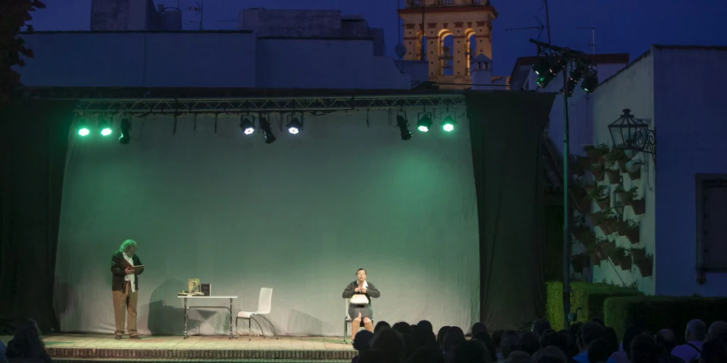 Comedia, música y reflexión llenan los viernes de julio de Córdoba en el ciclo teatral Viana a Escena