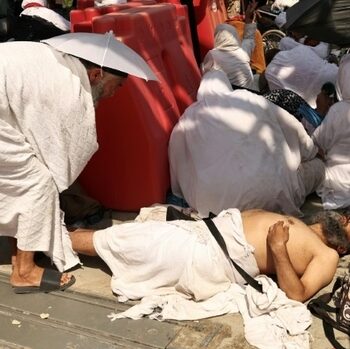 "Des cadavres par terre": Des pèlerins racontent l'horreur de la chaleur du hajj