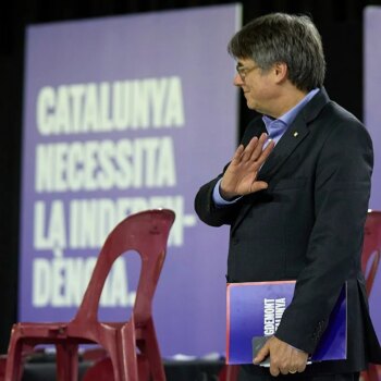 El Constitucional admite el recurso del PP contra el voto telemático de Puigdemont pero rechaza suspender la constitución de la Mesa del Parlament