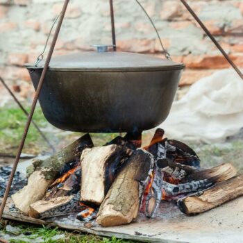 En Mongolie, ces anciens chaudrons étaient utilisés pour collecter du sang