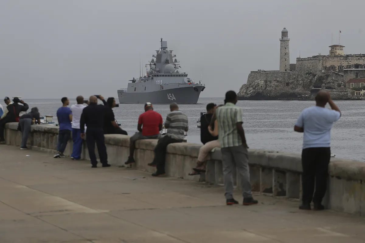 Estados Unidos y Rusia exhiben barcos y submarinos en aguas de Cuba