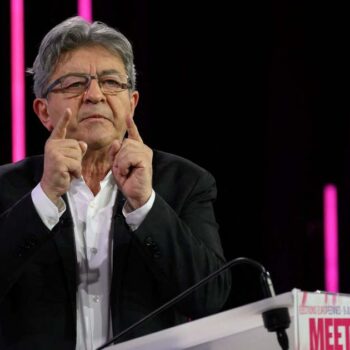 Européennes : en fin de campagne, Mélenchon veut surmobiliser les banlieues