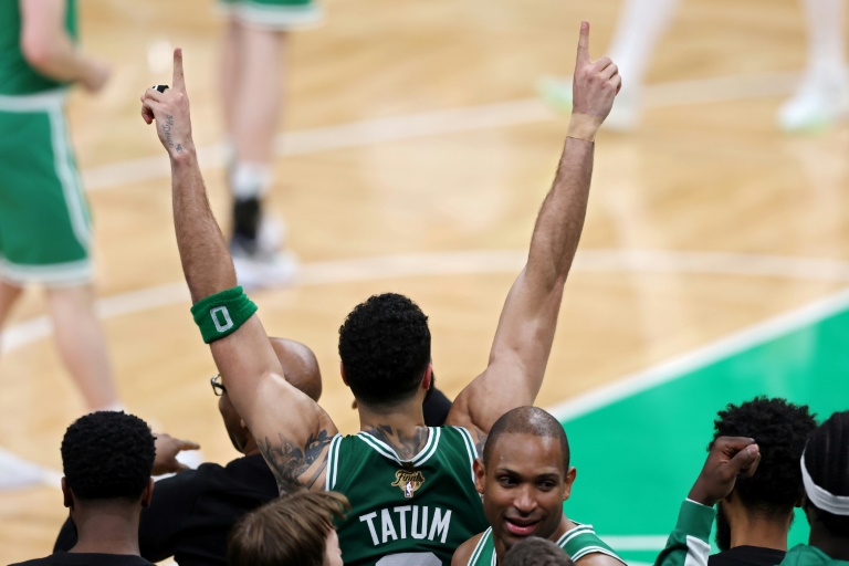 Finale NBA: 18e titre record pour Boston, triomphe de la génération Tatum/Brown