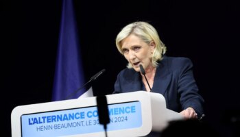 Frankreich: Extreme Rechte klar vorn: Frankreich steht vor historischer Zäsur