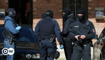 German police raids drug gang with extremist links