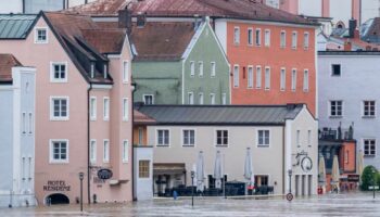 In Passau, wo die Donau, Inn und Ilz zusammenfließen, wurde der Katastrophenfall ausgerufen. Foto: Armin Weigel/dpa