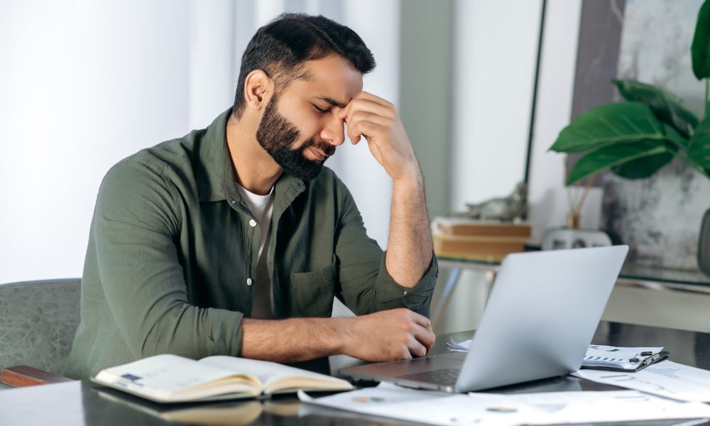 Il passe plus de 2 heures à orthographier correctement le nom de son ami Matthieux