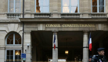 Jean-Philippe Derosier, constitutionnaliste : « En matière de dissolution, la Constitution s’impose sur la loi et, dans le cas présent, elle est scrupuleusement respectée »
