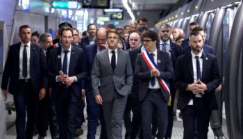Juste à temps pour les JO: Macron inaugure le premier supermétro de la région parisienne