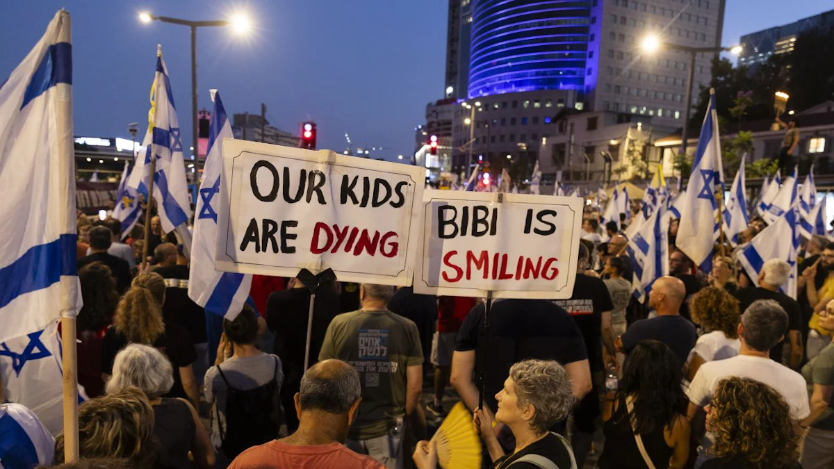 Krieg in Nahost: Zehntausende gehen gegen Netanjahu auf die Straße