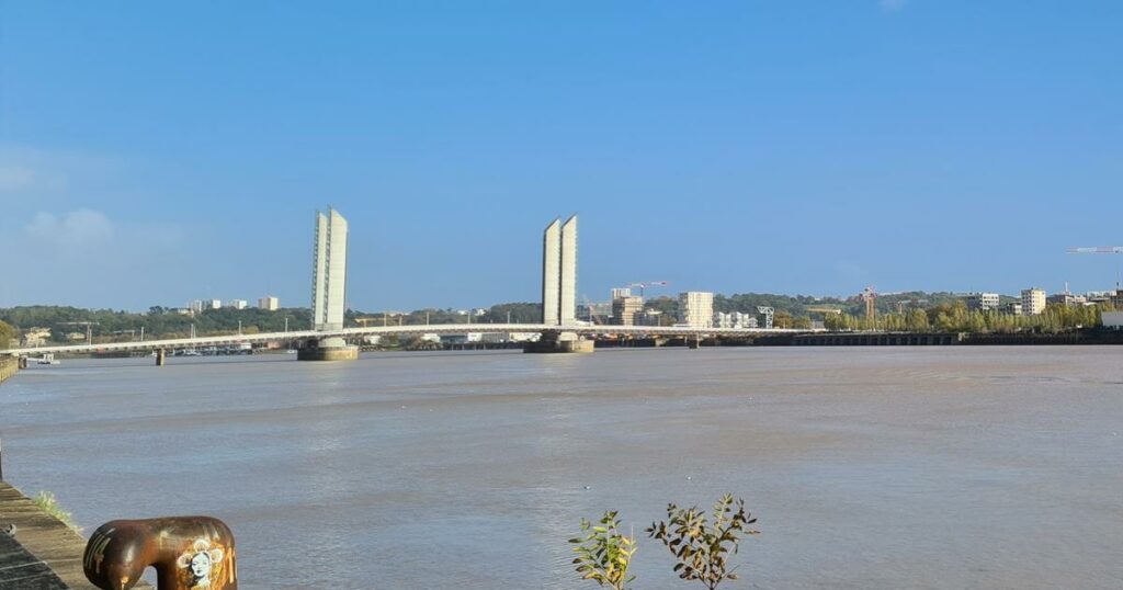 Le corps d’une femme repêchée dans la Garonne près de Bordeaux