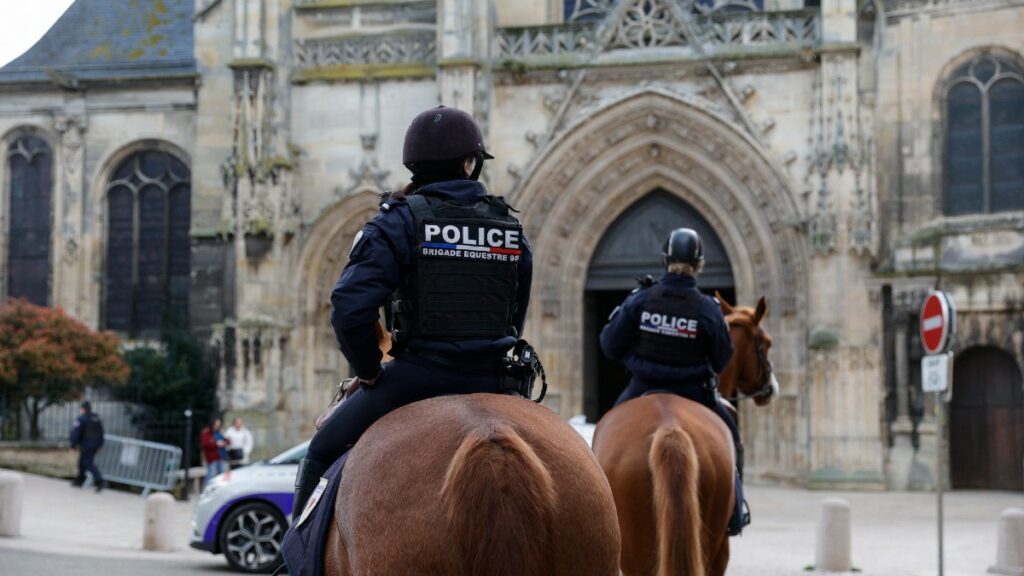 Les policiers à cheval existent encore pour une très bonne raison