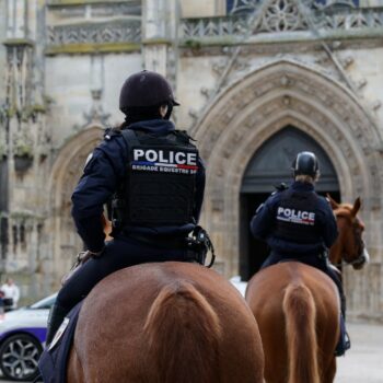 Les policiers à cheval existent encore pour une très bonne raison