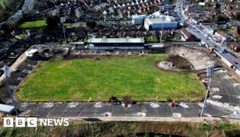 No blank cheque for Casement Park - Hilary Benn