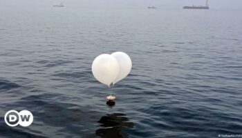 North Korea resumes sending trash-filled ballons south