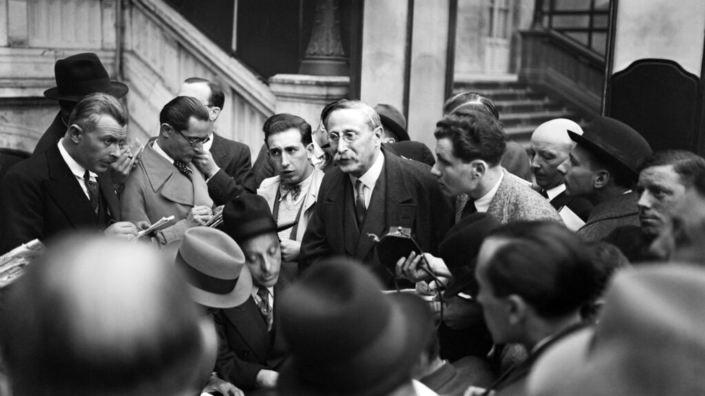 «Nouveau Front populaire»: 130 ans d'histoire d'unions de la gauche en France