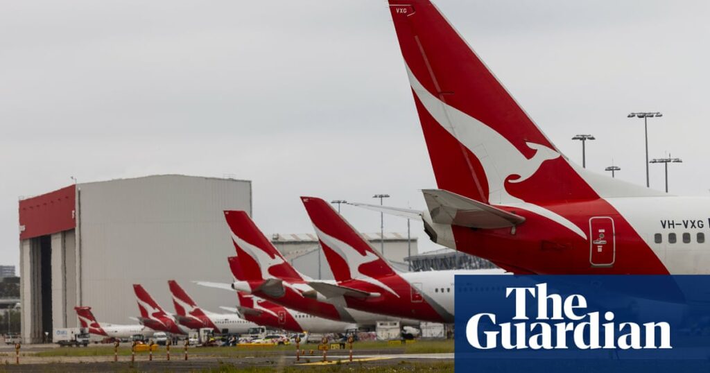 Qantas announces boarding changes aimed at avoiding chaotic economy queues