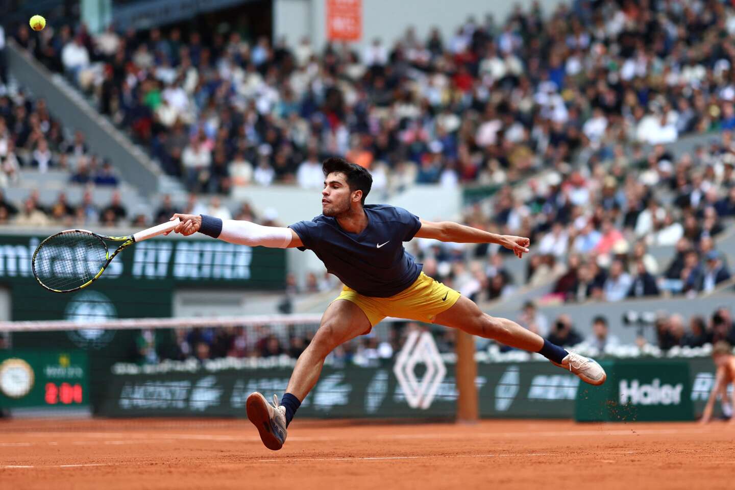 Roland-Garros 2024 : le programme du mardi 4 juin, les quarts de finale débutent par un duel entre Carlos Alcaraz et Stéfanos Tsitsipas