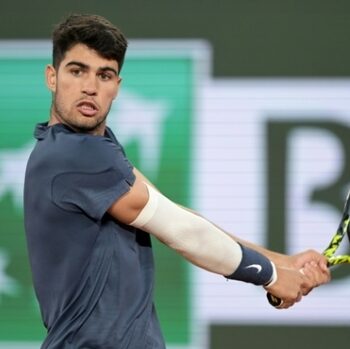 Roland-Garros: Tsitsipas et Alcaraz ont rendez-vous en quarts